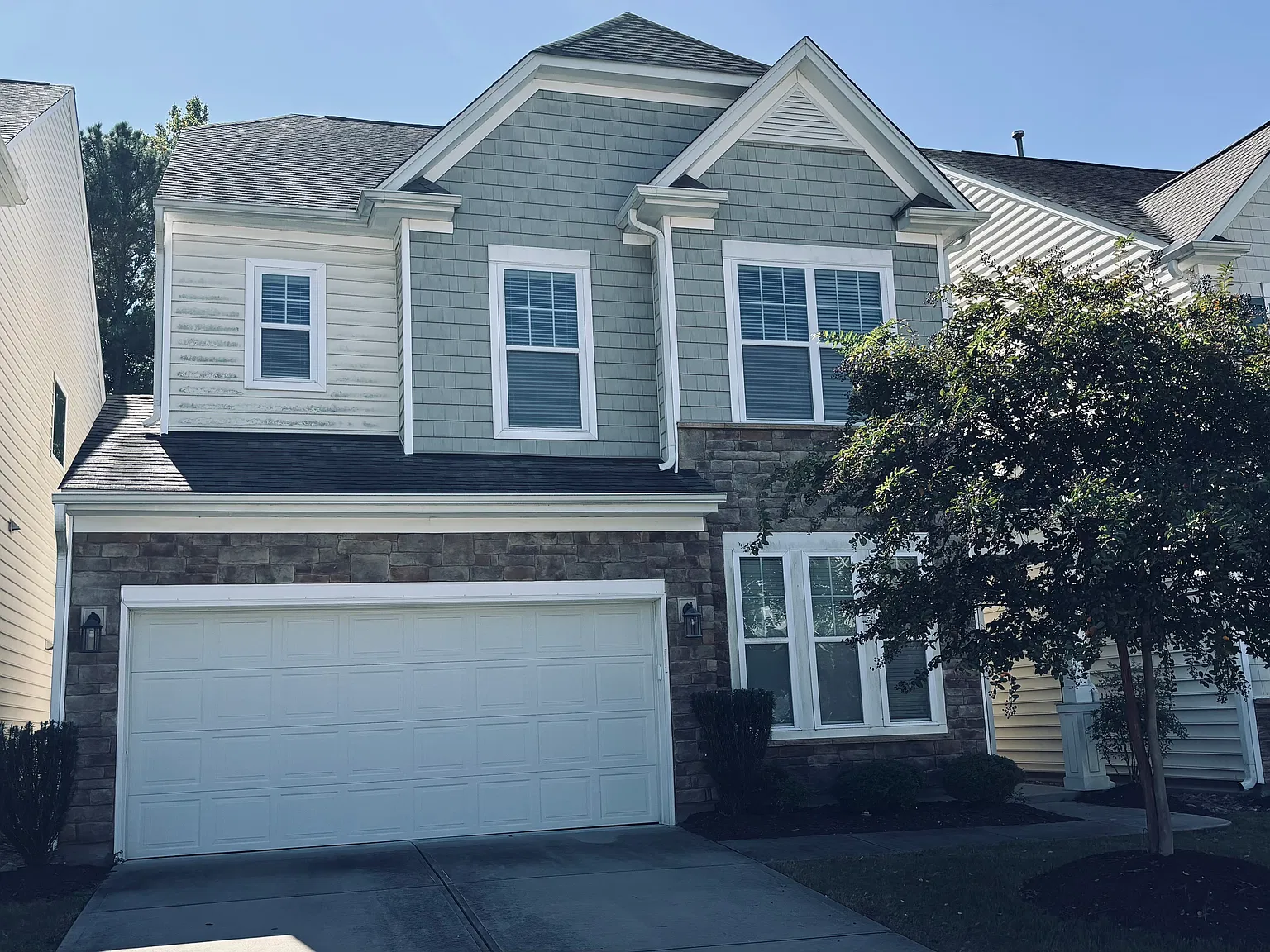5 bed, 3000 sqft, $2,800 — Photo 1