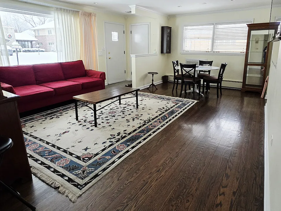 232 N Hamlin Ave