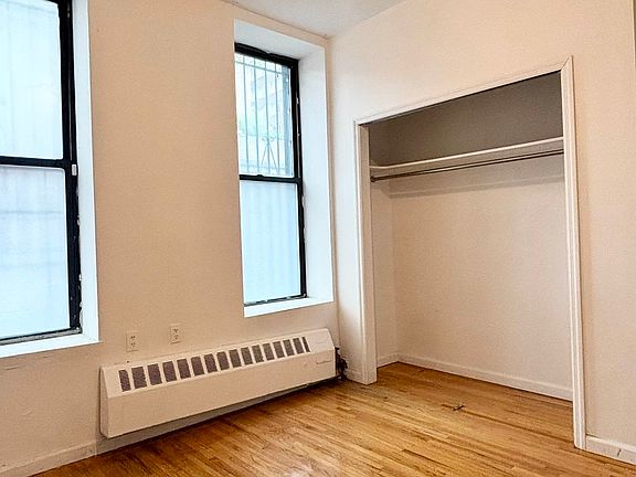 5th image of 306 W 51st St APT 1F