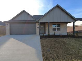 663 Woodplains Ave, Springdale, AR 72762