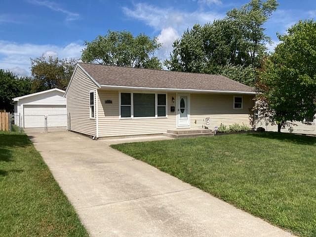 1st image of 2833 Prentice Dr