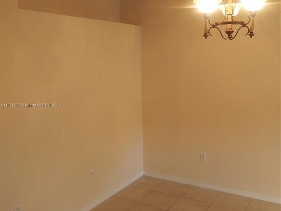5th image of 2206 SE 25th Ave #2206