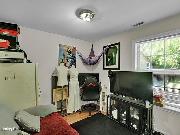5th image of 1927 Dubourg Ave