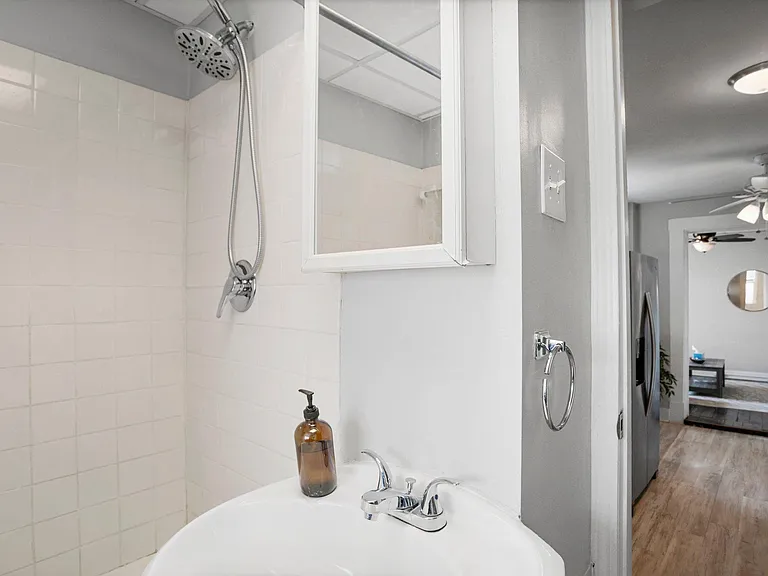 103 Roberts St #2 — Photo 6