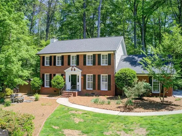 4343 Hallbrook Dr, Peachtree Corners, GA 30092