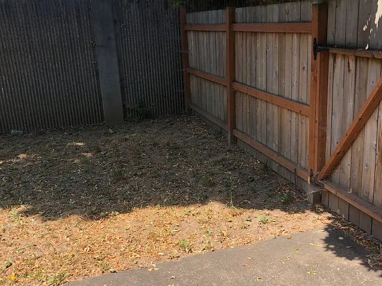 Albany Meadows Apartments — Photo 34