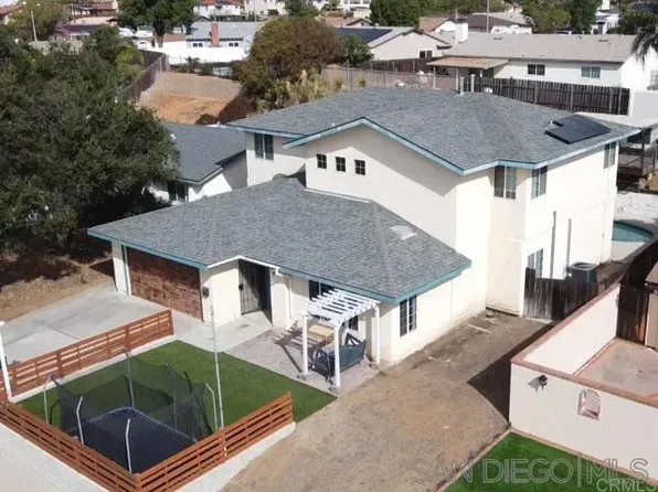 10143 Carreta Dr, Santee, CA 92071