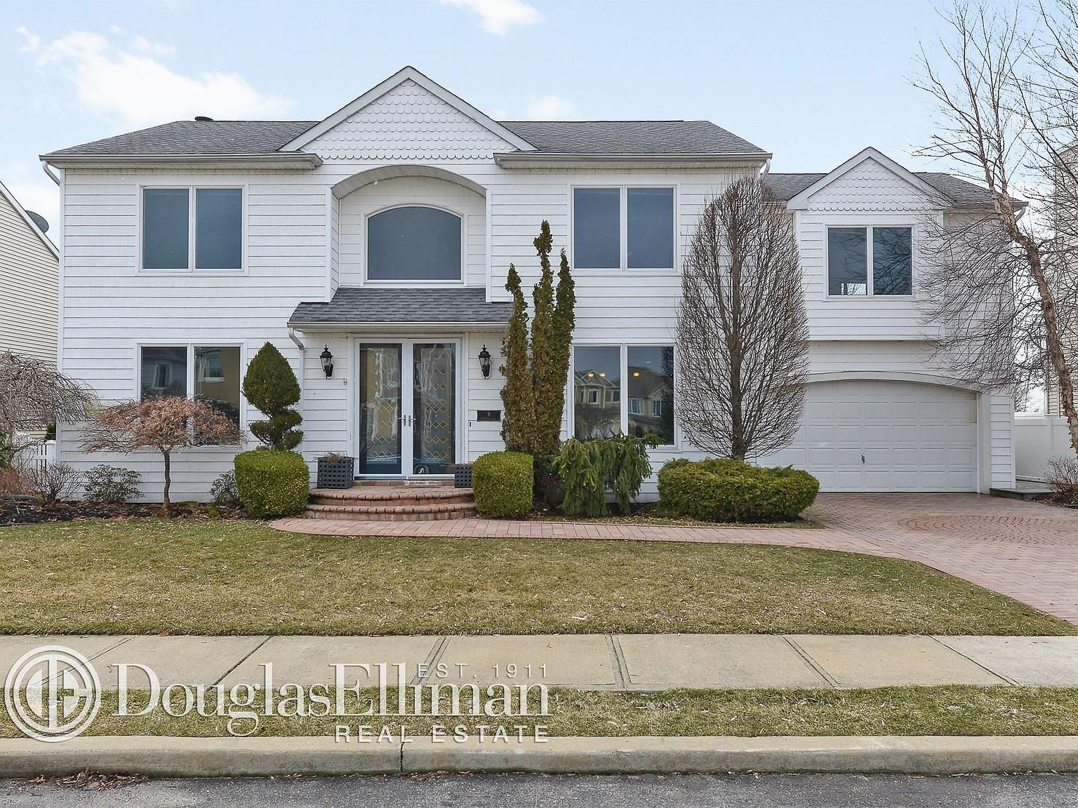 9 Crescent Cove Dr, Seaford, NY 11783 Zillow