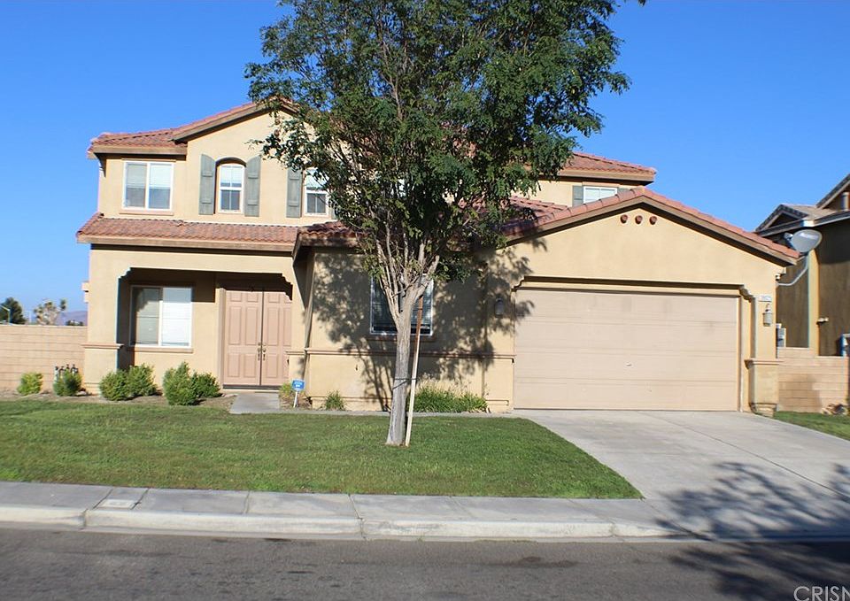 1st image of 38025 Desert Hawk Dr