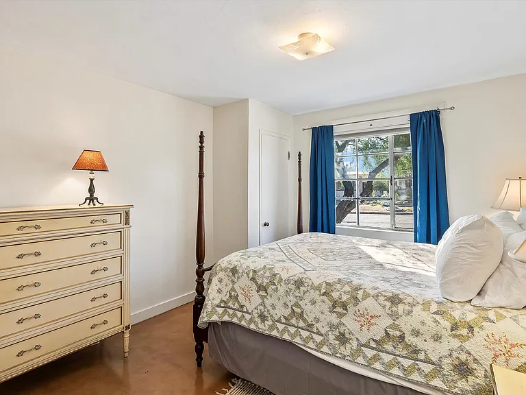 1805 E Copper St — Photo 19