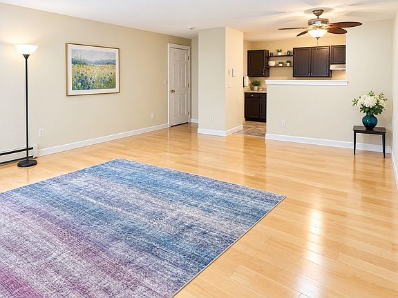 4th image of 44 Evergreen Rd APT 202