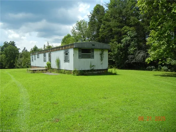 542 Rockingham Stokes Dr, Madison, NC 27025