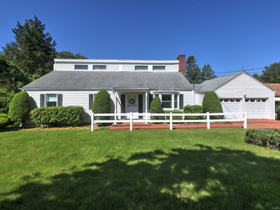 54 Roosevelt Drive, Trumbull, CT, 06611