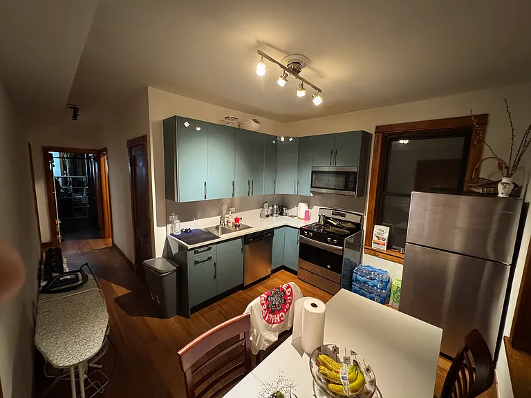 2152 W Walton St #1 — Photo 9