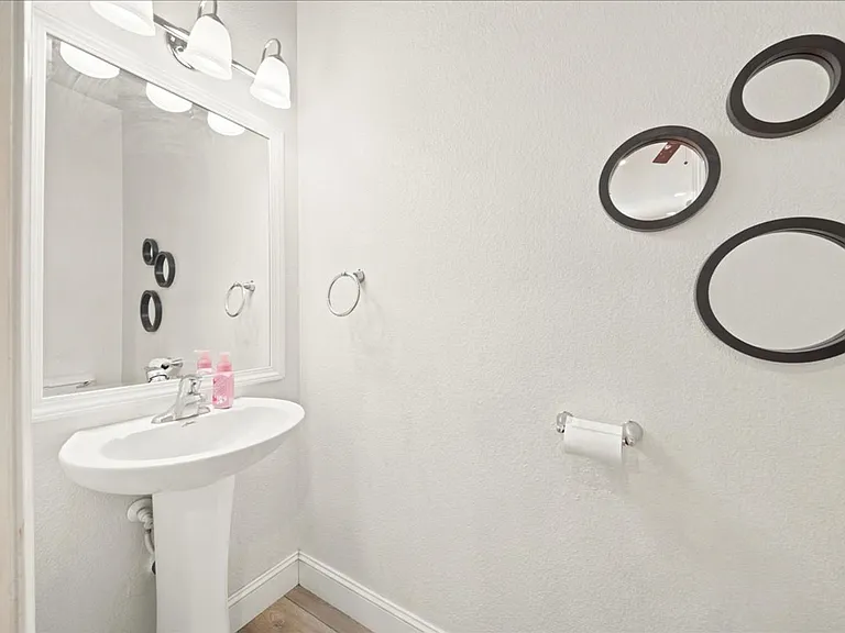 9105 Echo Point Pl — Photo 12