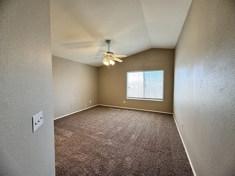 10453 N 76th Dr — Photo 4