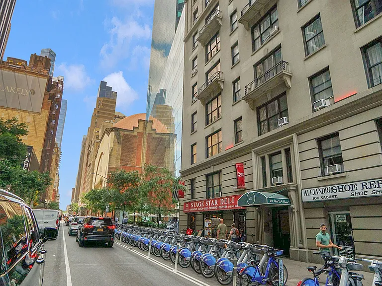 105 W 55th St #7D — Photo 9