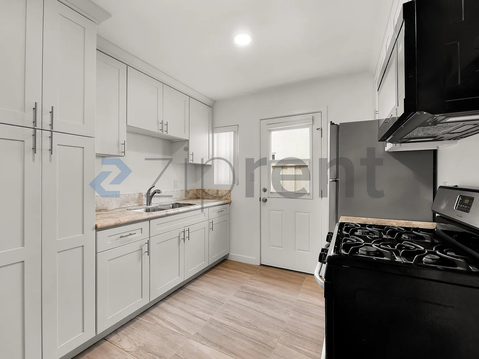 1 bed, 500 sqft, $2,500 — Photo 4