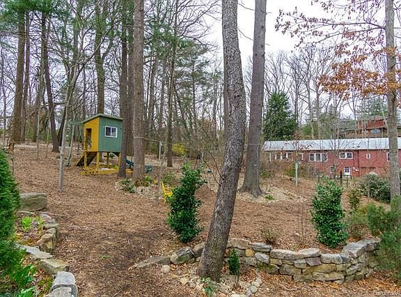 3rd image of 128 Shadowlawn Dr #A