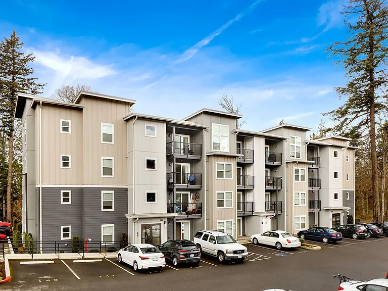 Tremezzo Apartments — Photo 22