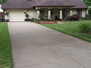 15201 Hampden St, Taylor, MI 48180