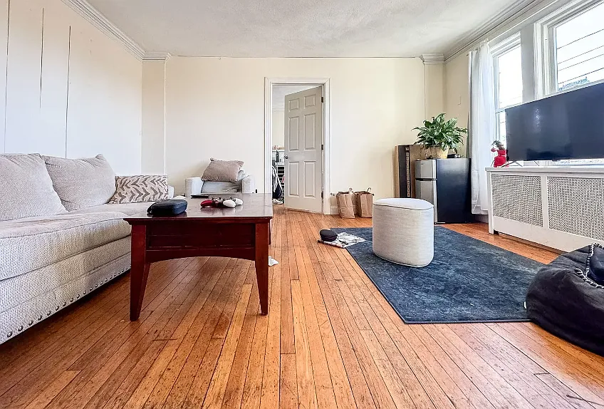 4 bed, $4,900 — Photo 2