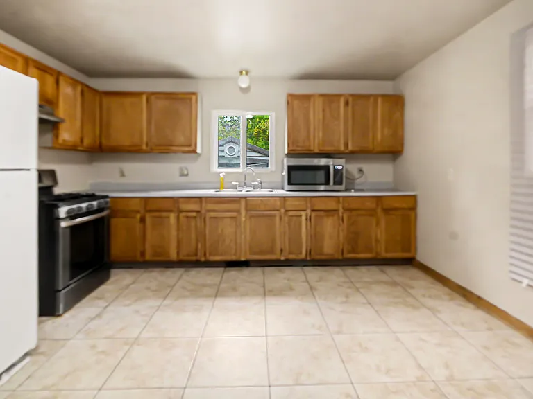 8523 Republic Ave — Photo 4