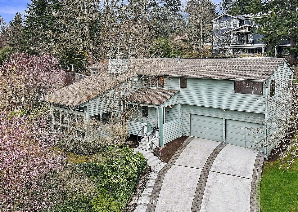 1st image of 1905 129th Ave SE