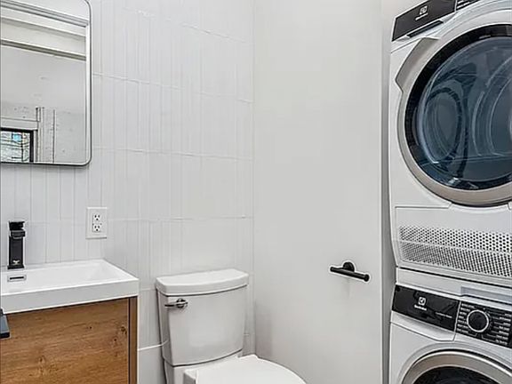 5th image of 7204 Forest Ave #2R