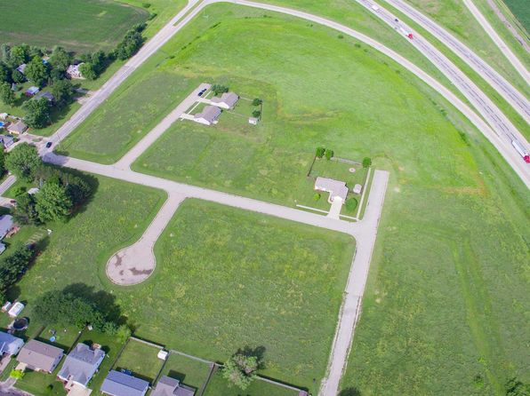 11-12 Chicory Dr, Elkhart, IL 62634