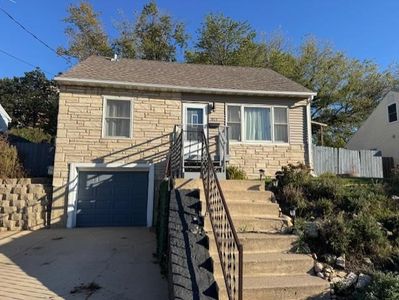 913 7th St NW, Rochester, MN, 55901