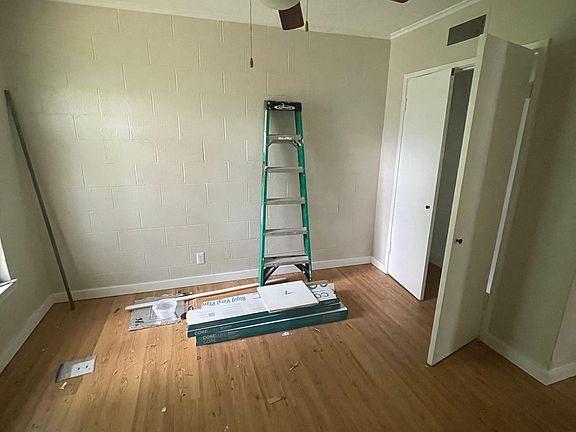 4th image of 1031 Coit Street & 601 Crescent St #1