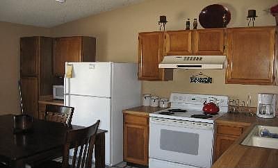 Gourmet Eat-in Kitchen