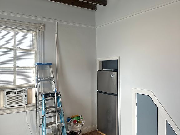 5th image of 2621 Eastern Ave #1R