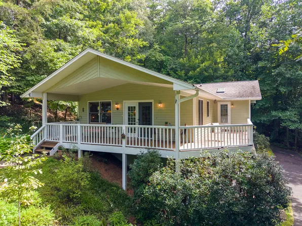(undisclosed Address), Franklin, NC 28734