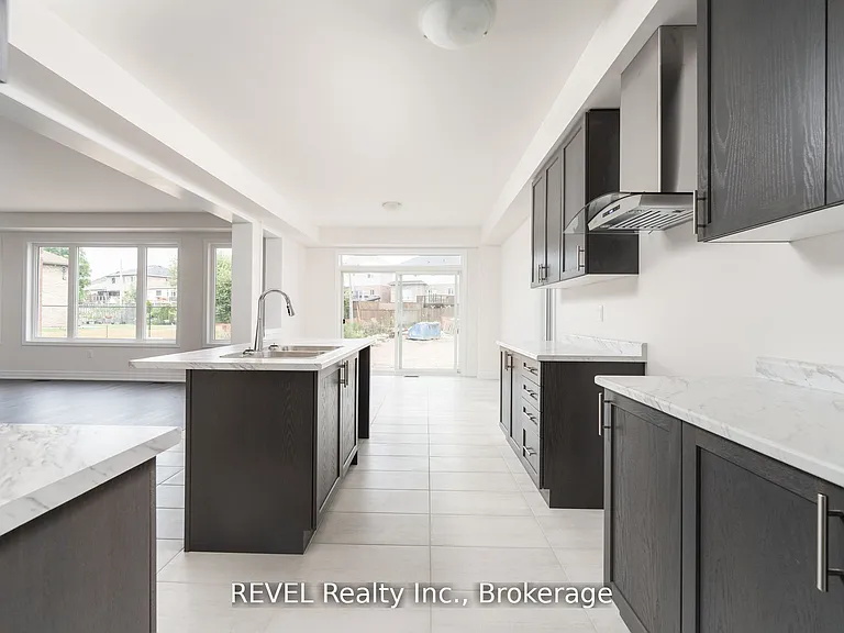 4568 Lyons Pkwy — Photo 9