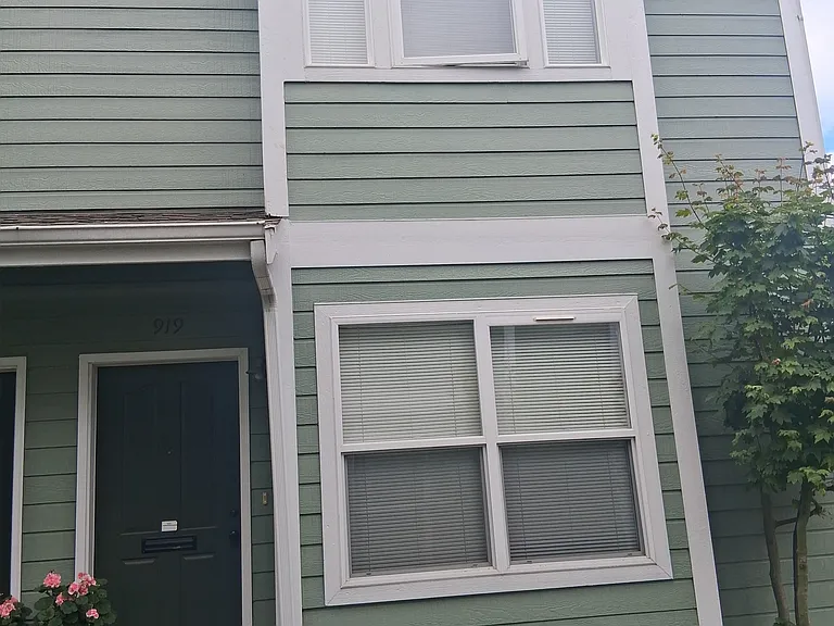 919 N J St #919 — Photo 1