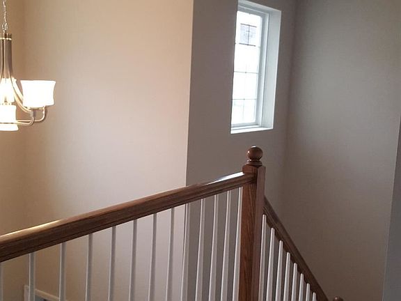 5th image of 137 Lena Dr