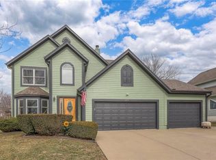 404 SW Seagull St, Lees Summit, MO 64082