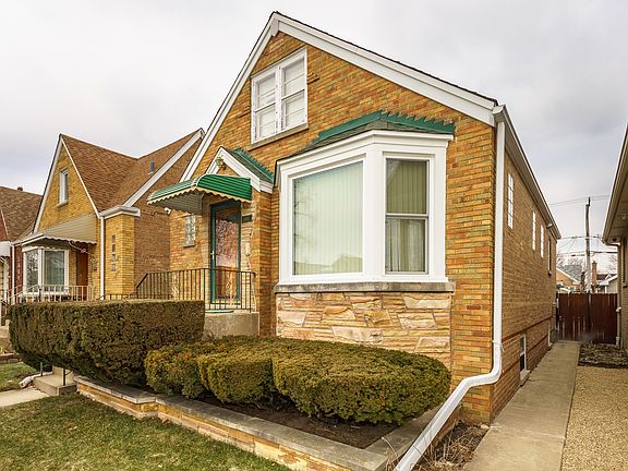 3rd image of 3413 N Neva Ave