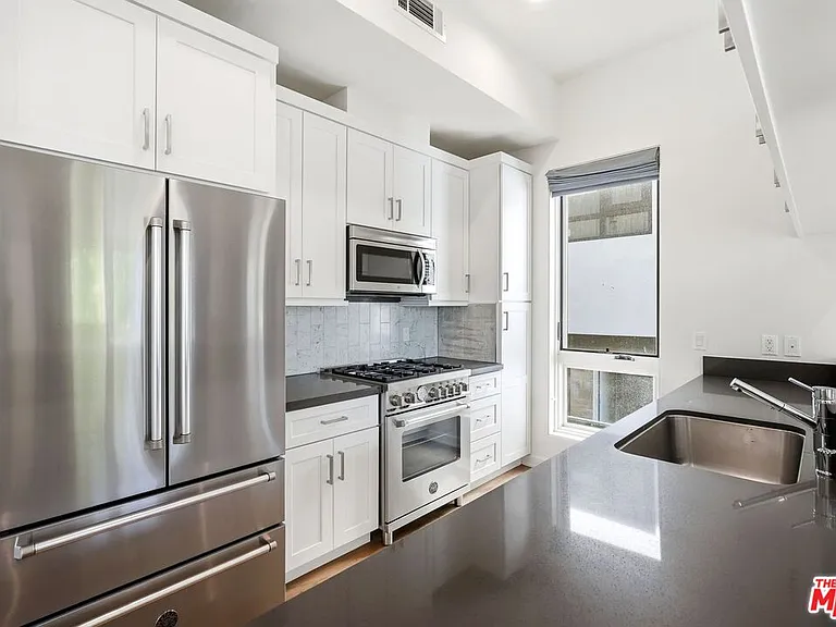 1041 N Spaulding Ave #203 — Photo 13