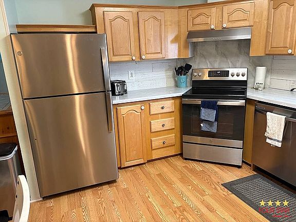 4th image of 1157 Easy St