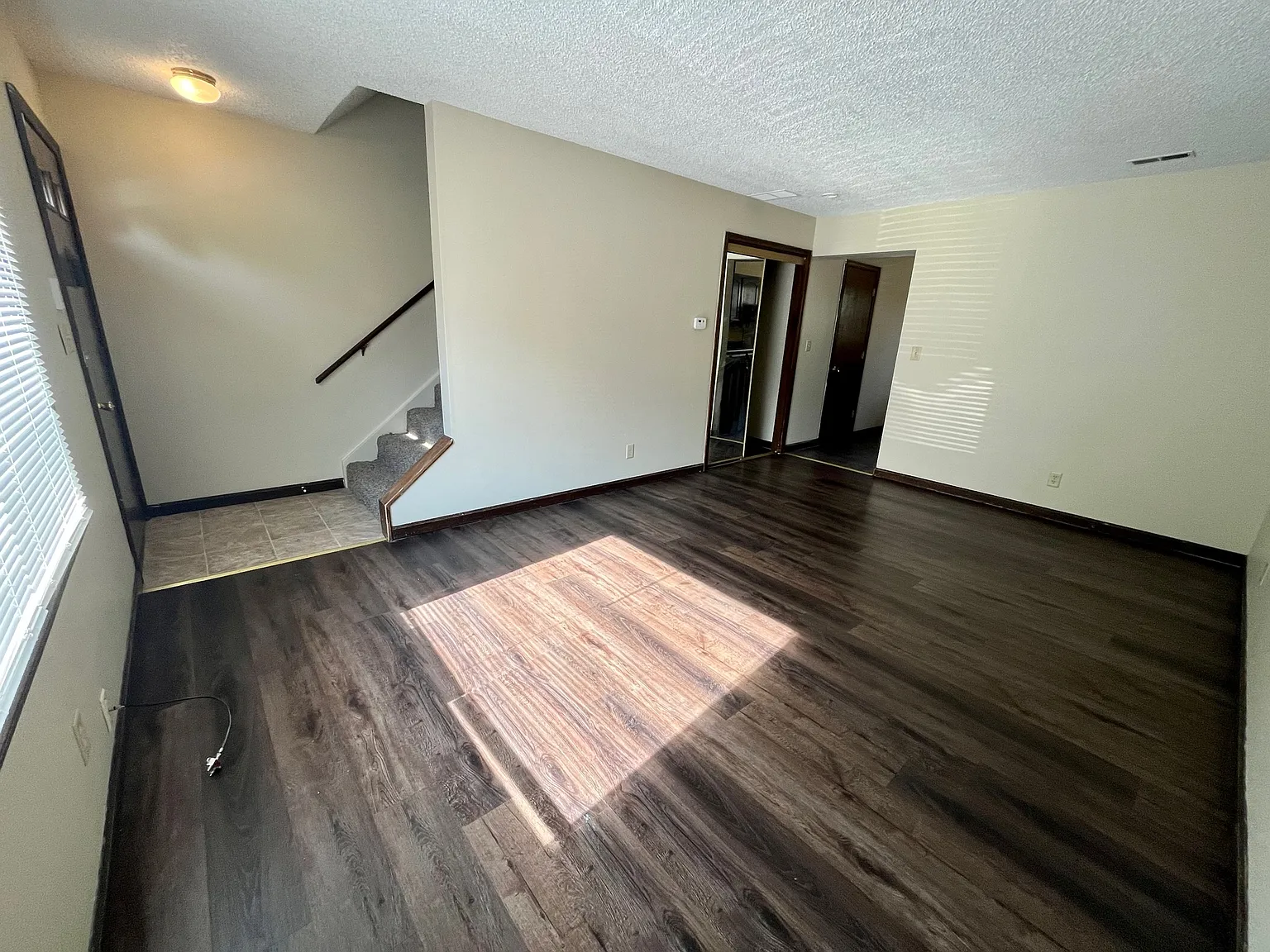 2 bed, 1.5 bath, 950 sqft, $950 — Photo 1