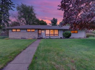 814 N Drake Rd, Kalamazoo, MI 49006