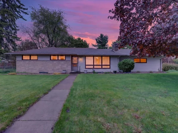814 N Drake Rd, Kalamazoo, MI 49006