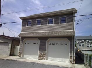 409 W Olive St, Mount Carmel, PA 17851