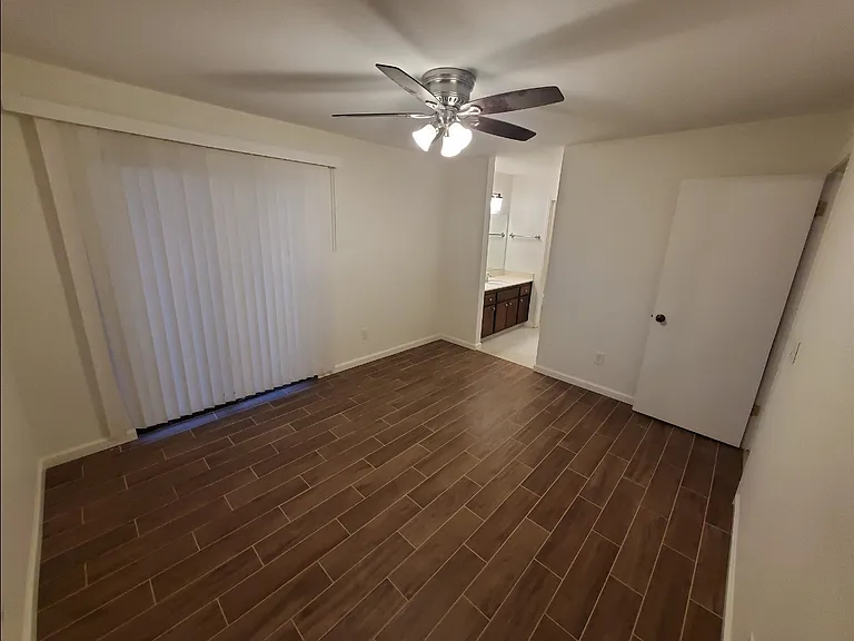 Winslow Place Apartments — Photo 6