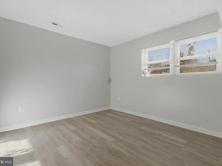 5004 Roanoke Pl — Photo 11