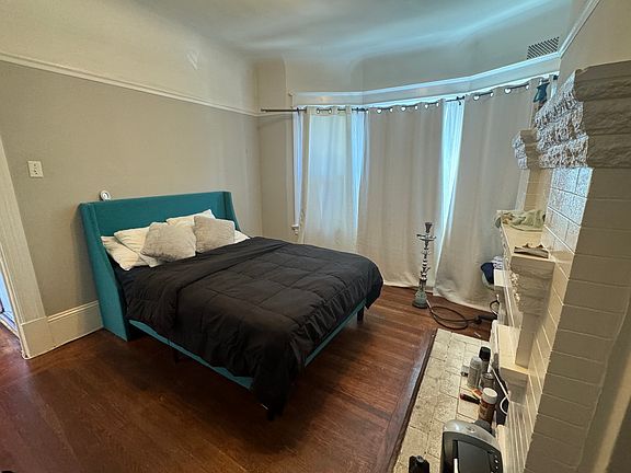 4th image of 109 Fillmore St #109