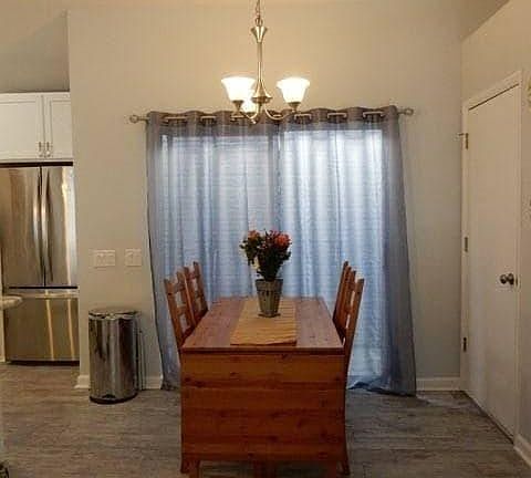 5th image of 111 Parkwood Dr